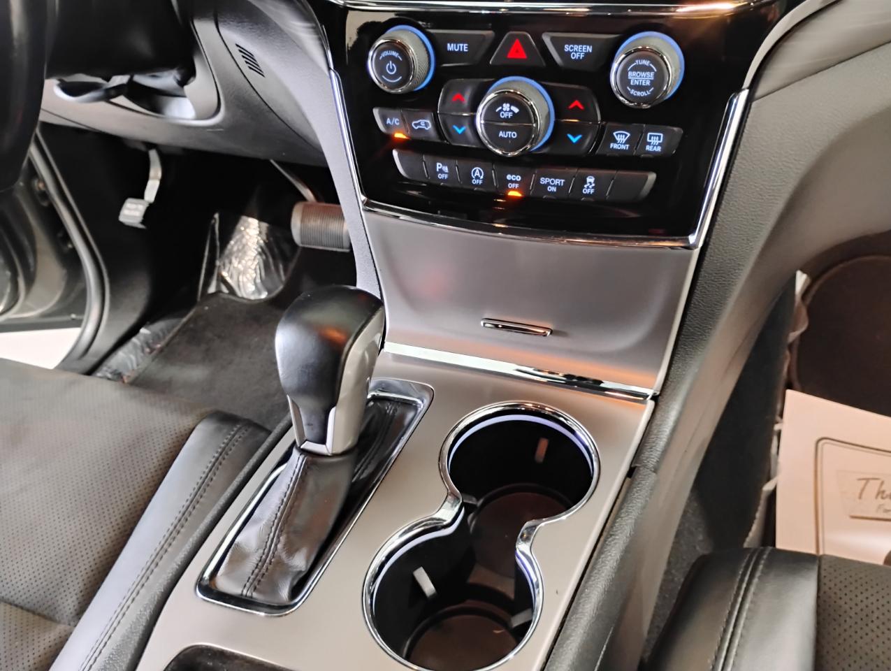 Jeep Grand Cherokee Laredo E 2WD 2021