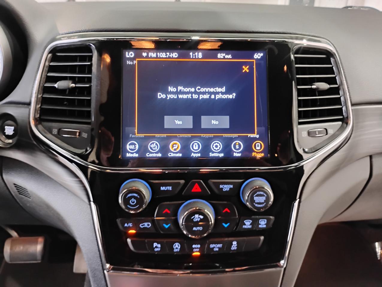 Jeep Grand Cherokee Laredo E 2WD 2021