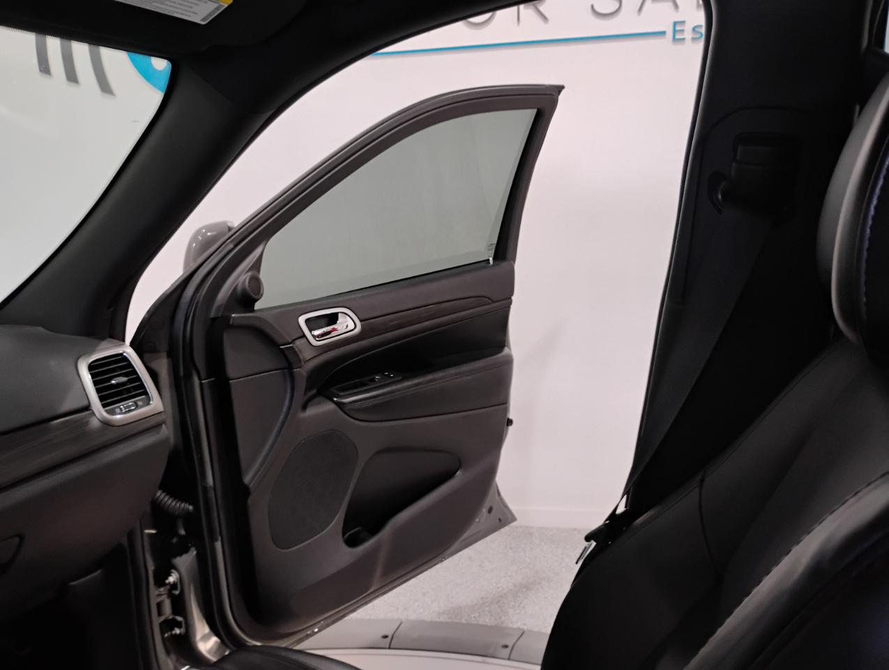 Jeep Grand Cherokee Laredo E 2WD 2021