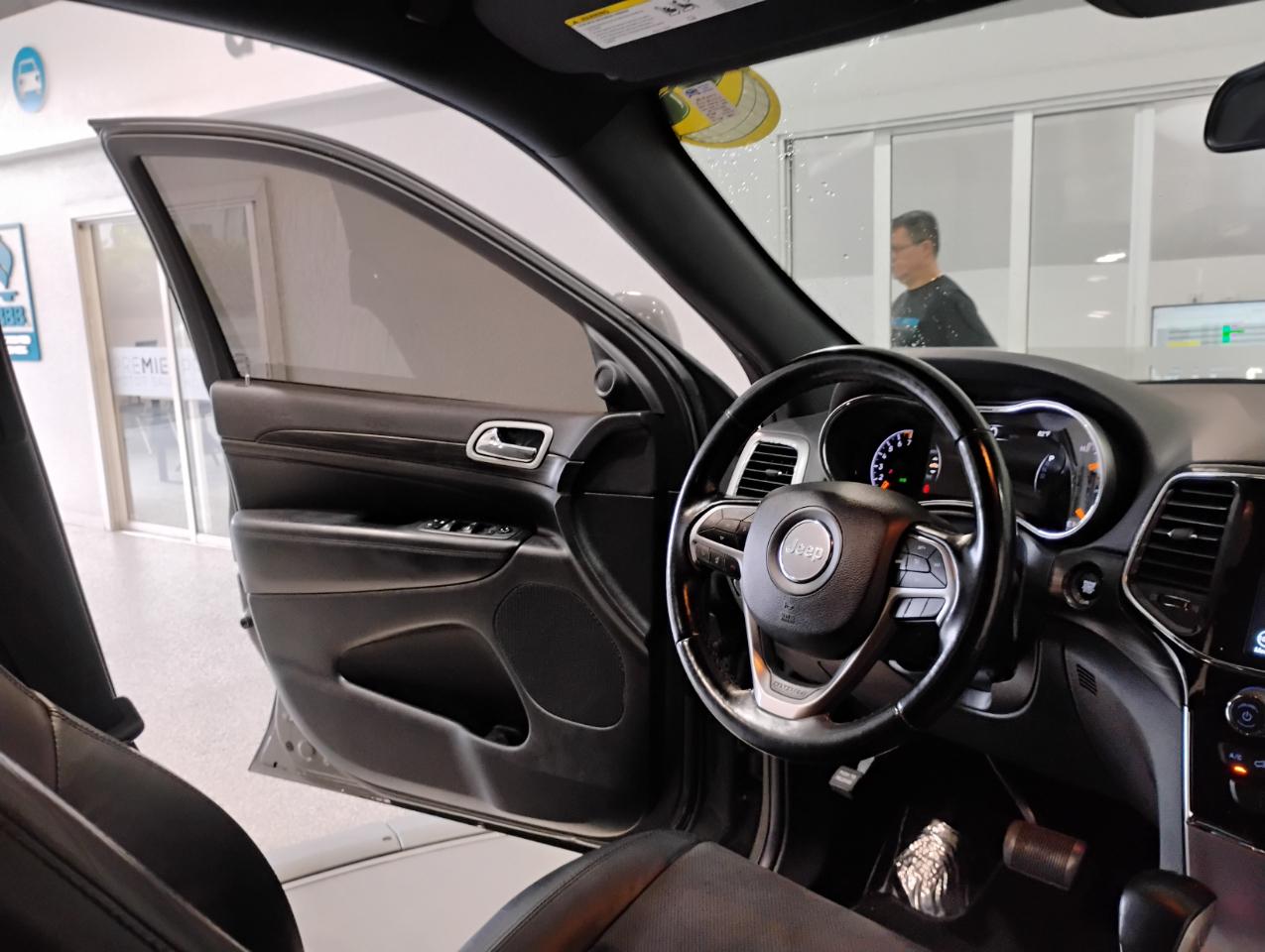 Jeep Grand Cherokee Laredo E 2WD 2021