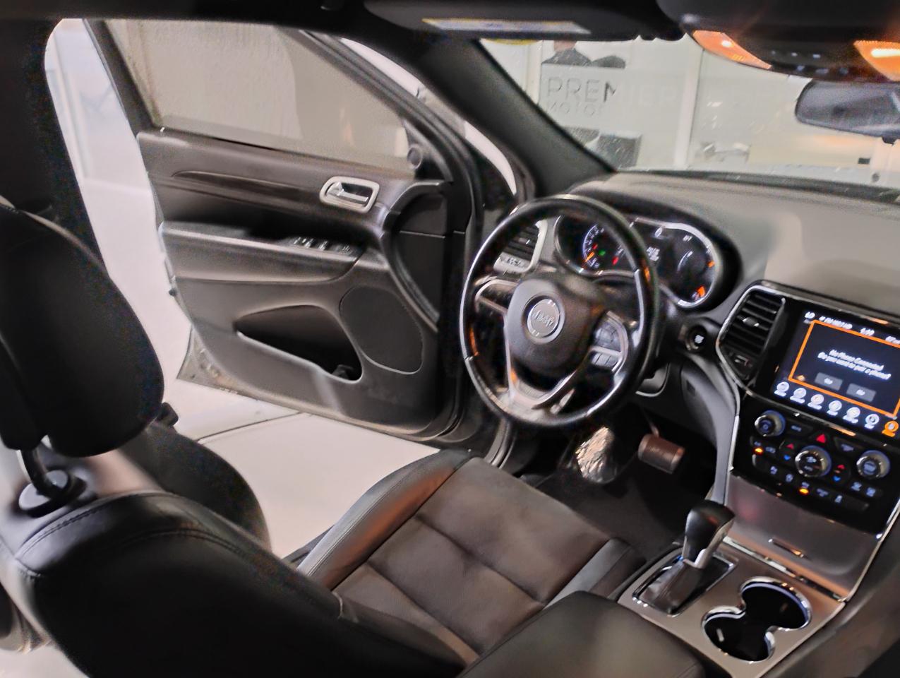 Jeep Grand Cherokee Laredo E 2WD 2021