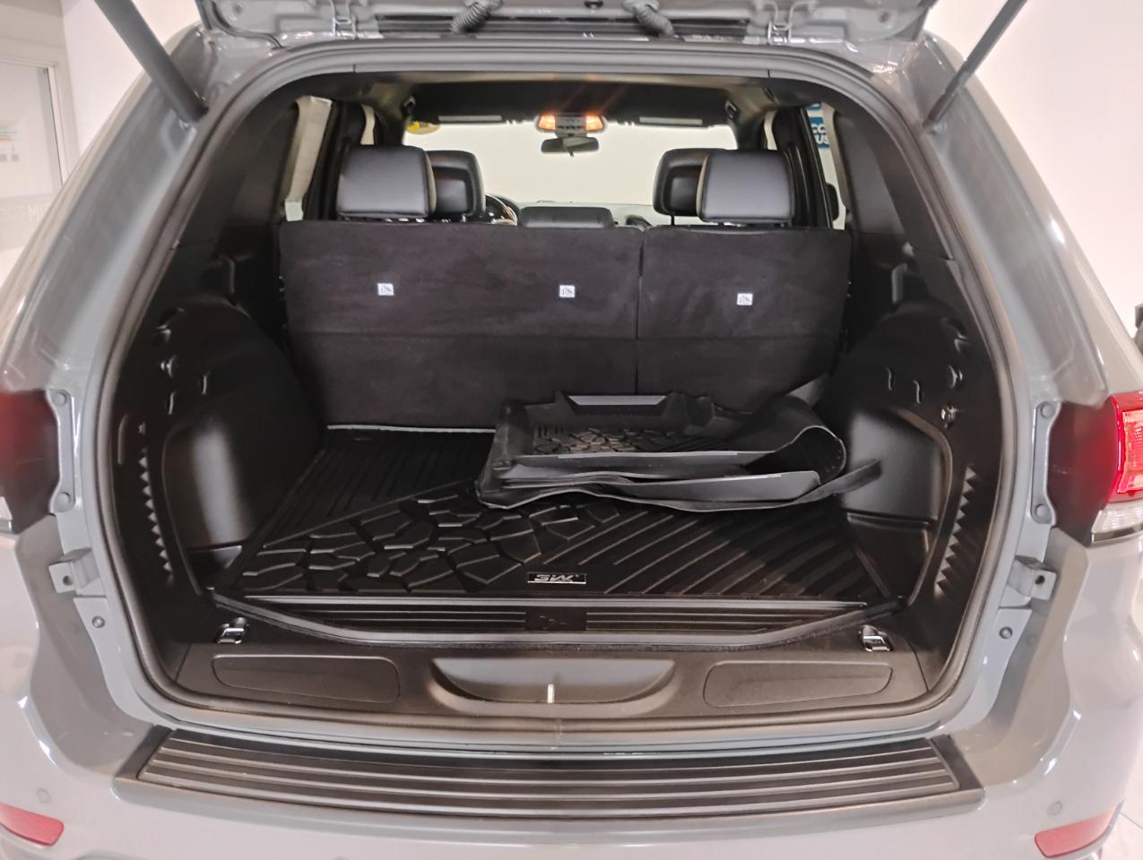 Jeep Grand Cherokee Laredo E 2WD 2021