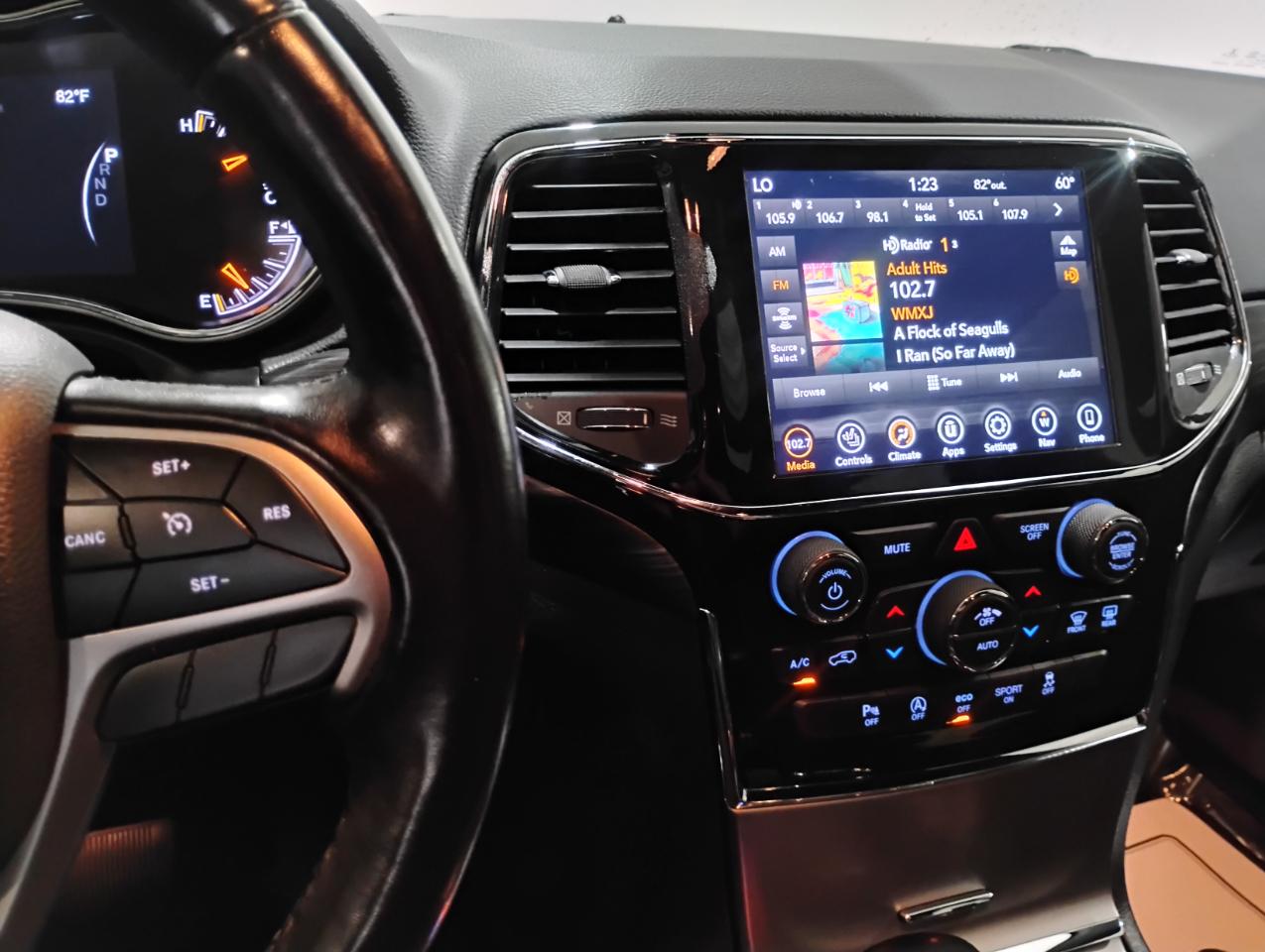 Jeep Grand Cherokee Laredo E 2WD 2021