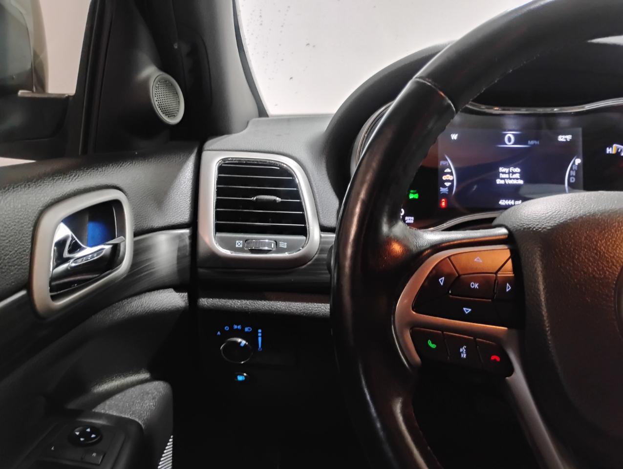 Jeep Grand Cherokee Laredo E 2WD 2021