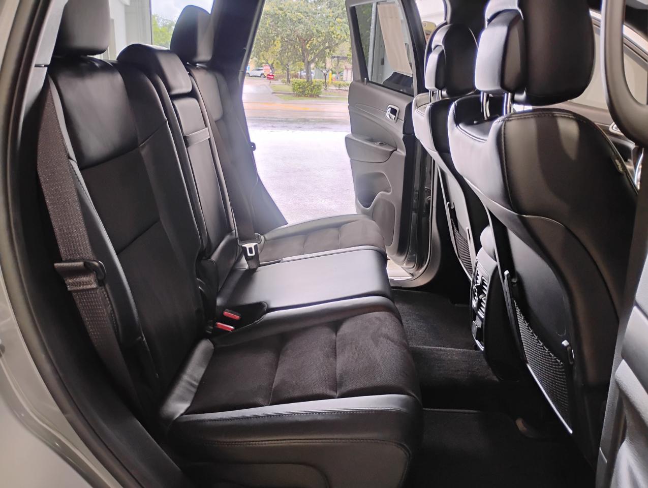 Jeep Grand Cherokee Laredo E 2WD 2021