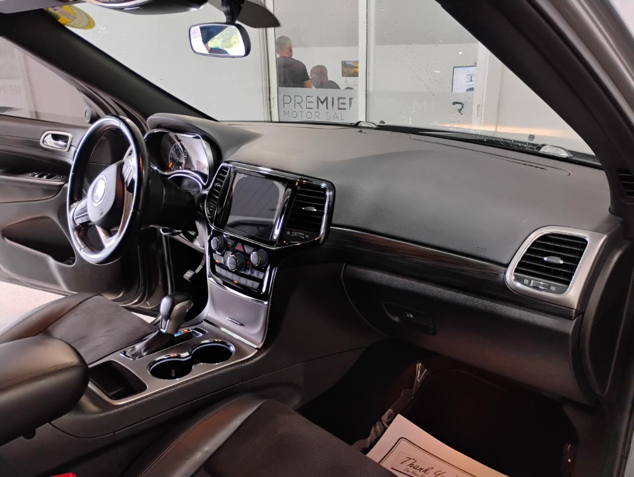 Jeep Grand Cherokee Laredo E 2WD 2021