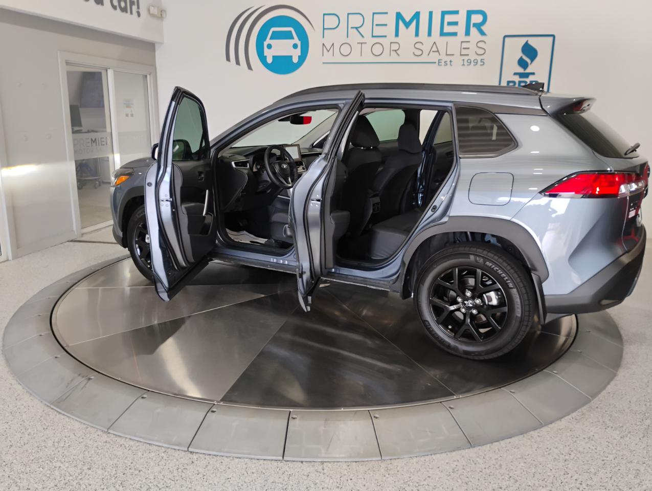 Toyota Corolla Cross LE 2025