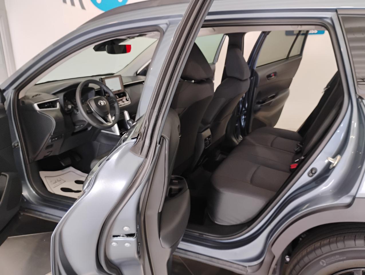 Toyota Corolla Cross LE 2025