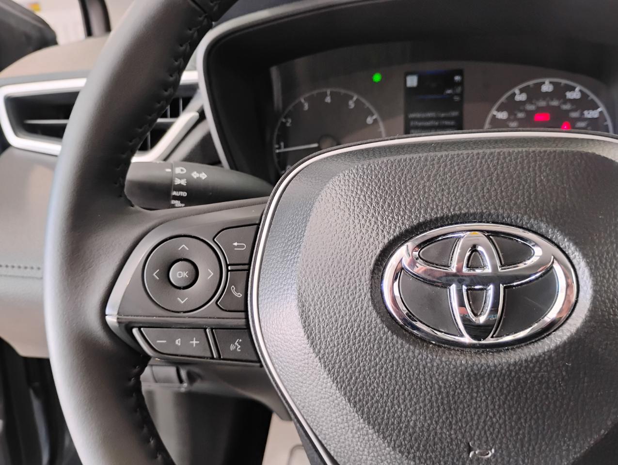 Toyota Corolla Cross LE 2025