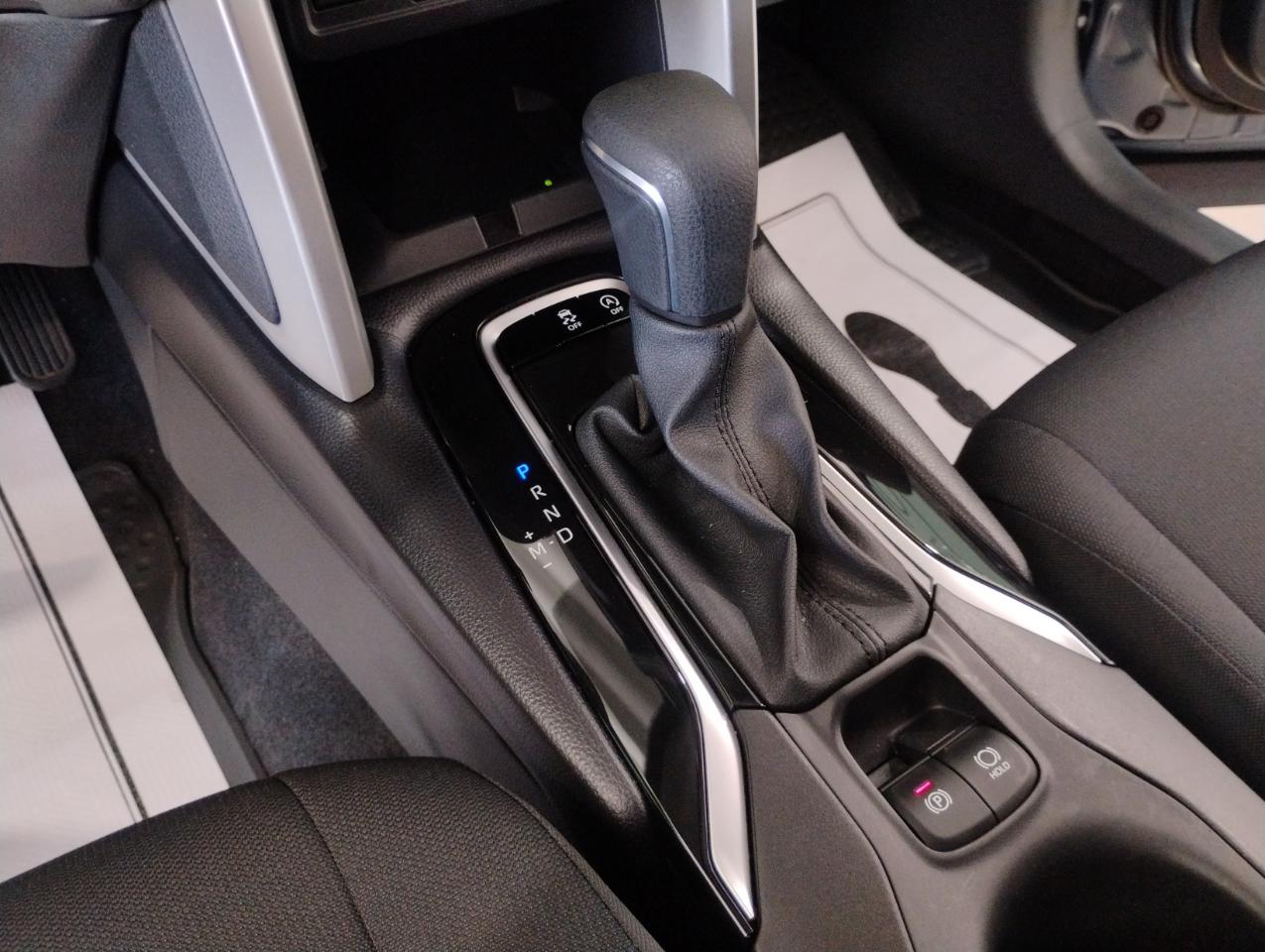 Toyota Corolla Cross LE 2025