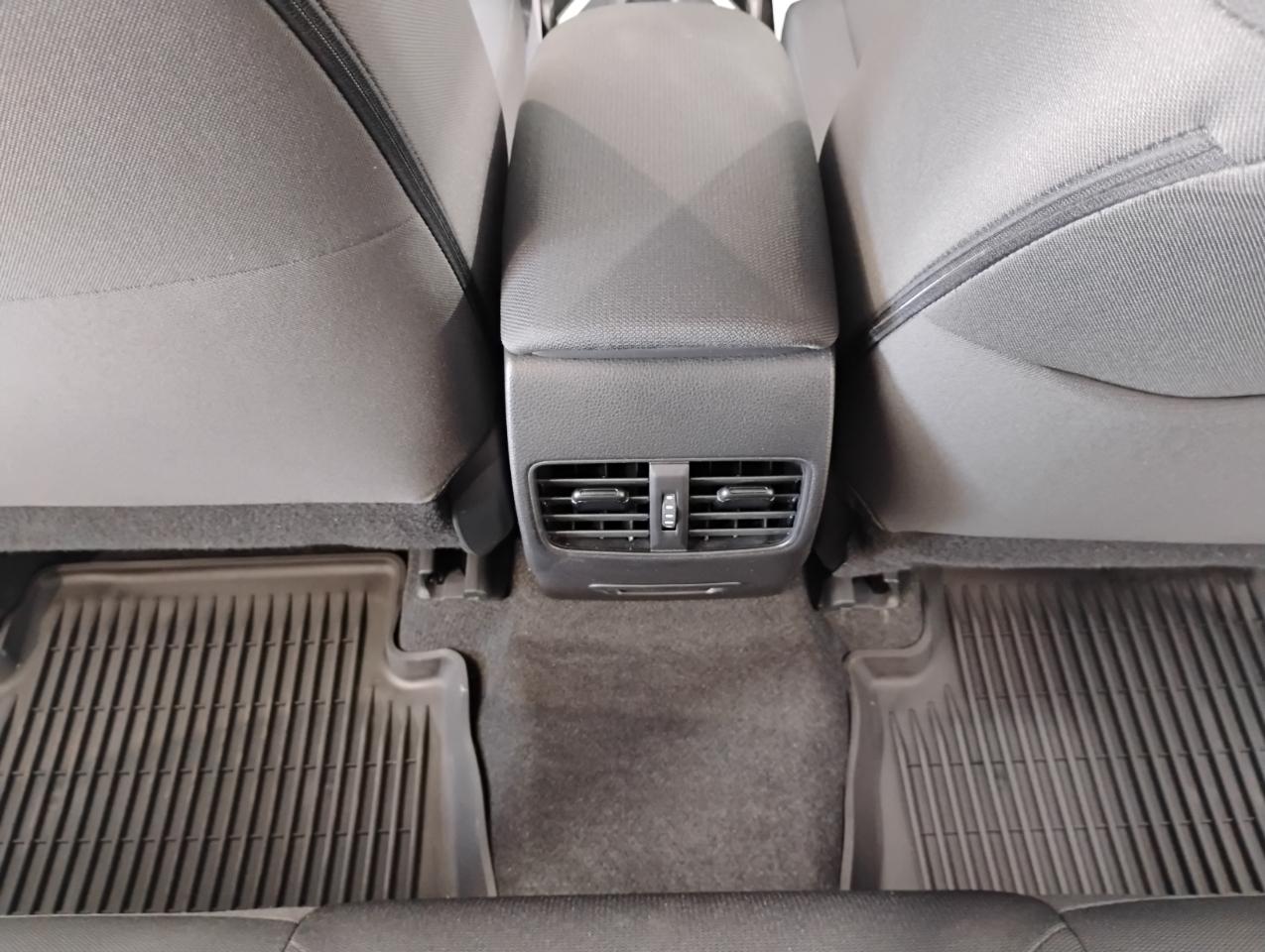 Toyota Corolla Cross LE 2025