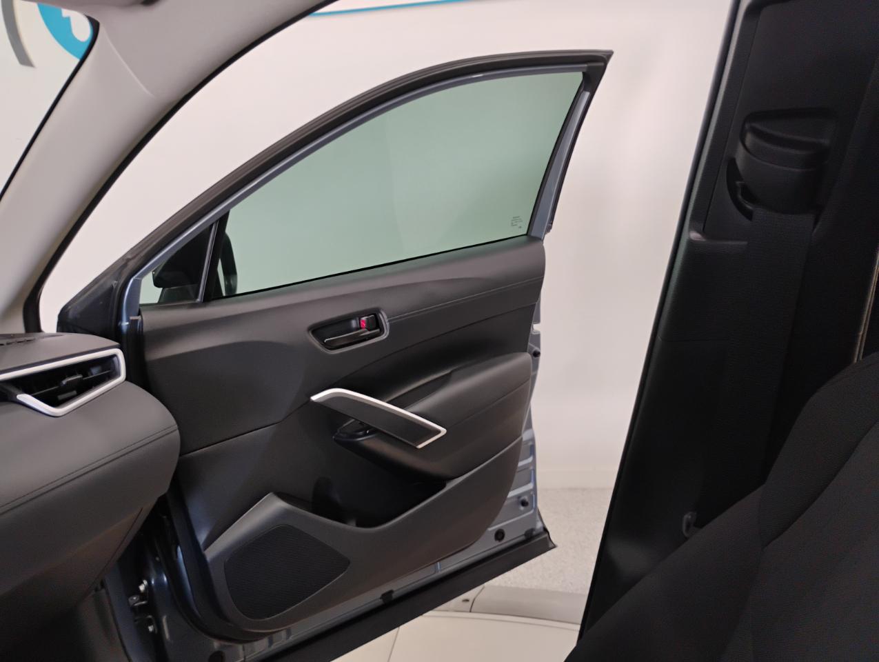 Toyota Corolla Cross LE 2025