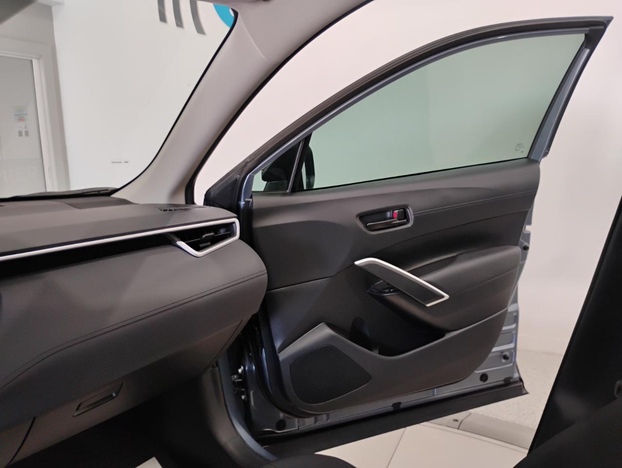 Toyota Corolla Cross LE 2025