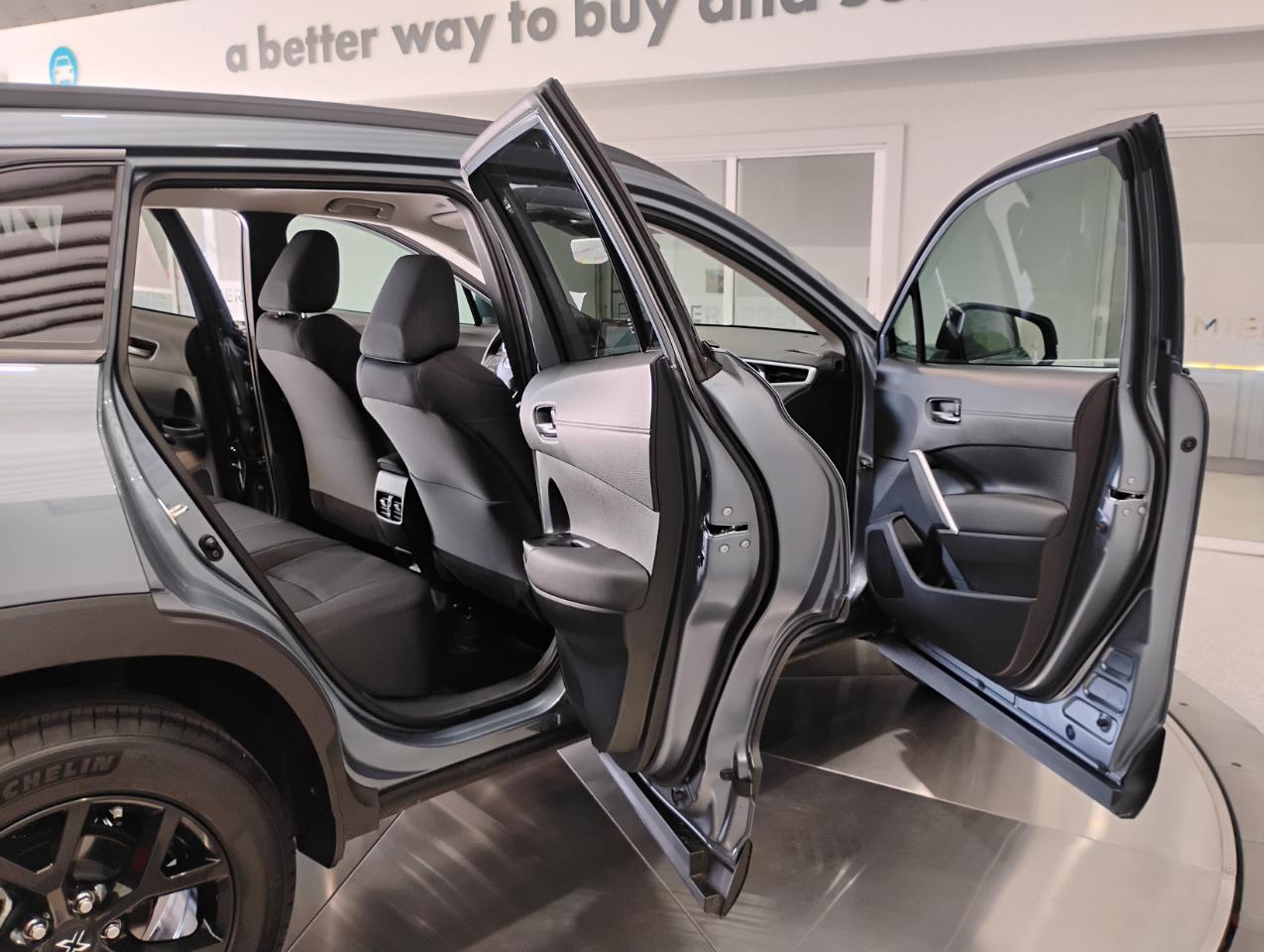Toyota Corolla Cross LE 2025