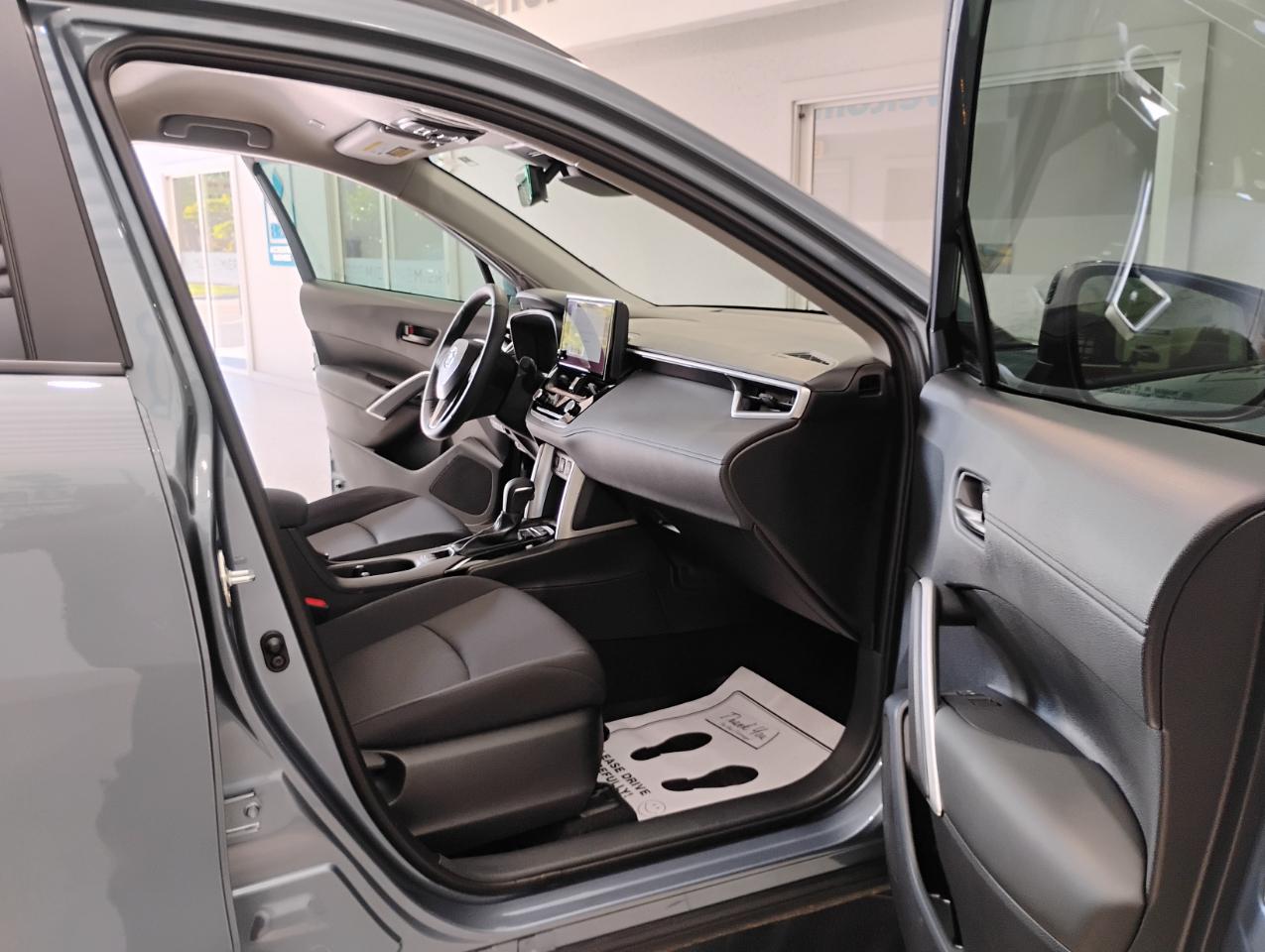 Toyota Corolla Cross LE 2025