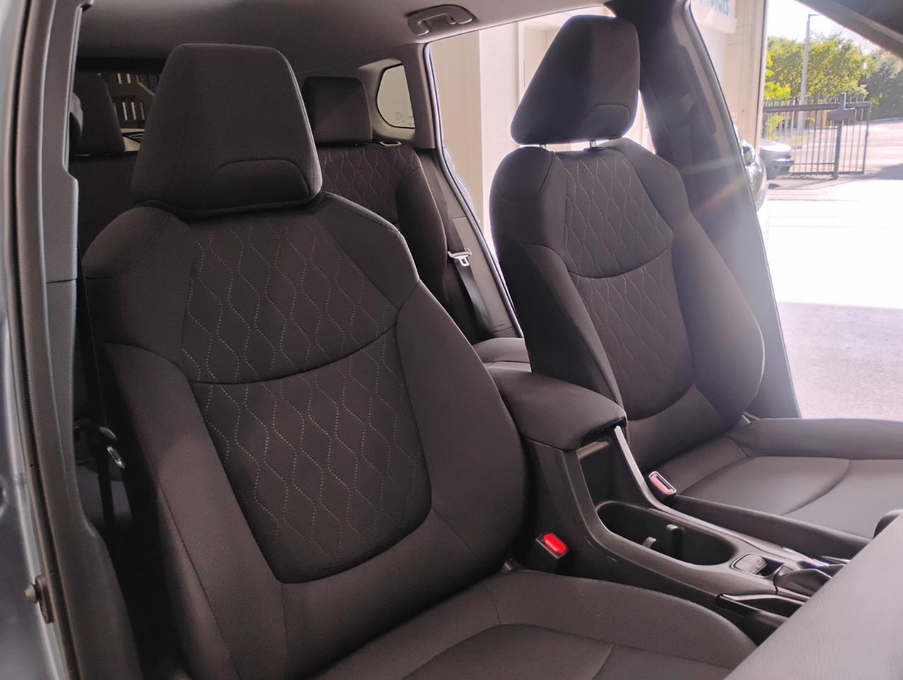 Toyota Corolla Cross LE 2025