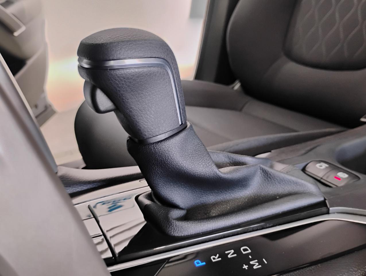 Toyota Corolla Cross LE 2025