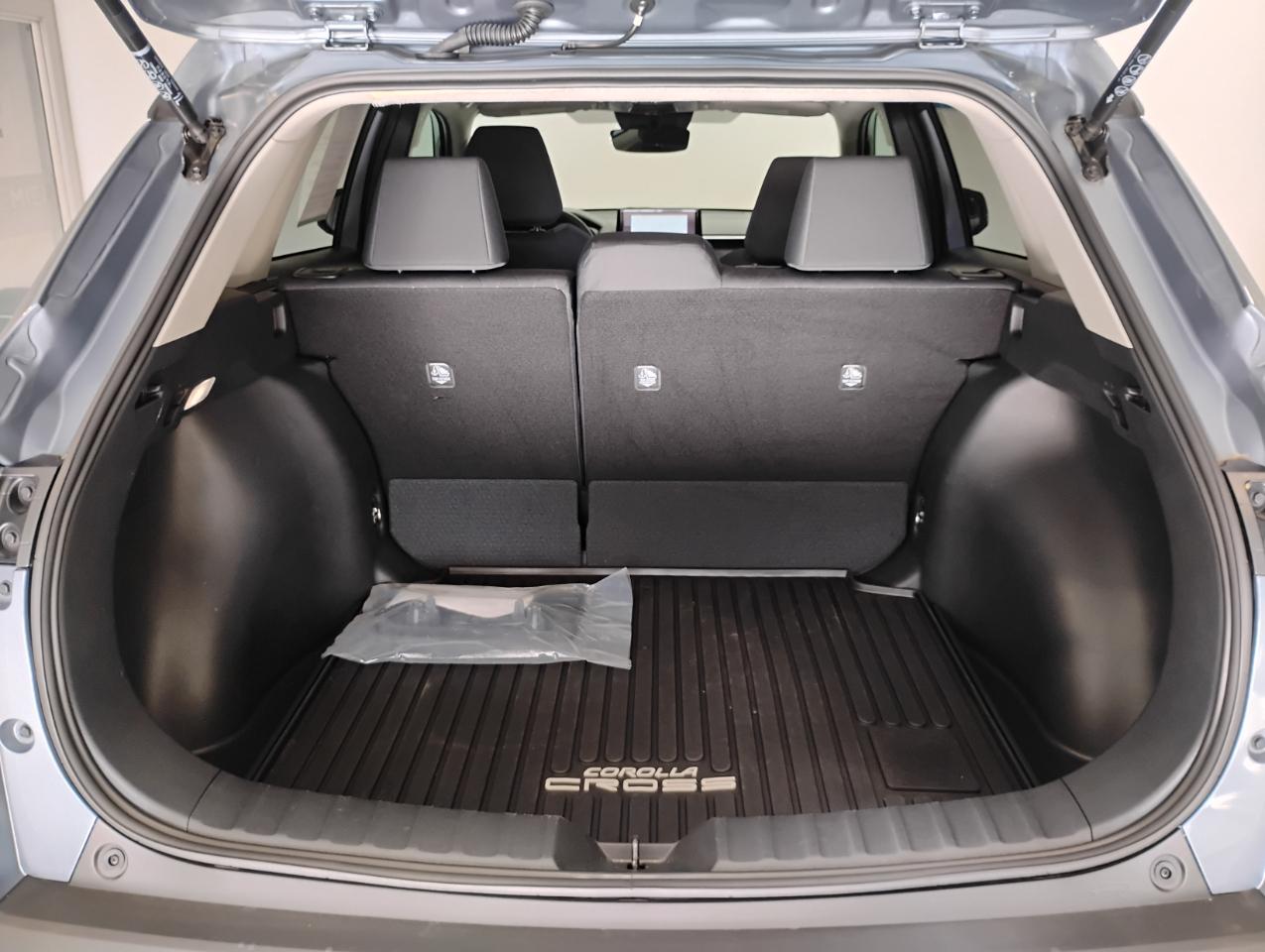 Toyota Corolla Cross LE 2025