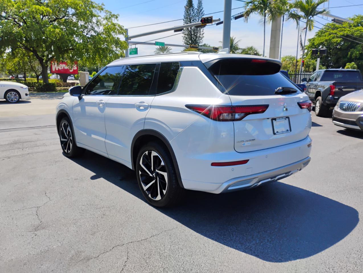 Mitsubishi Outlander SEL 2WD 2022