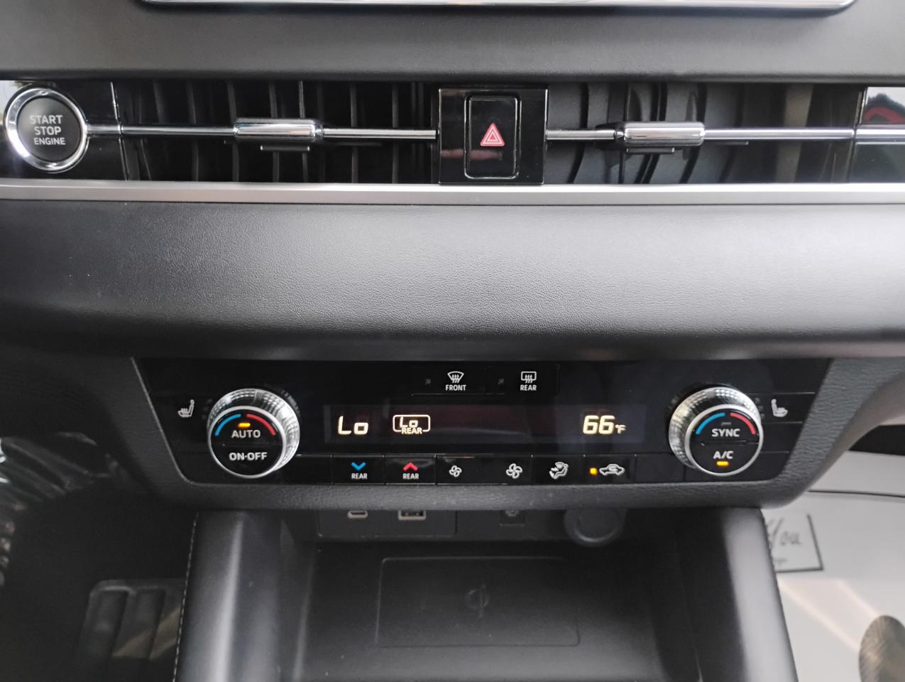 Mitsubishi Outlander SEL 2WD 2022