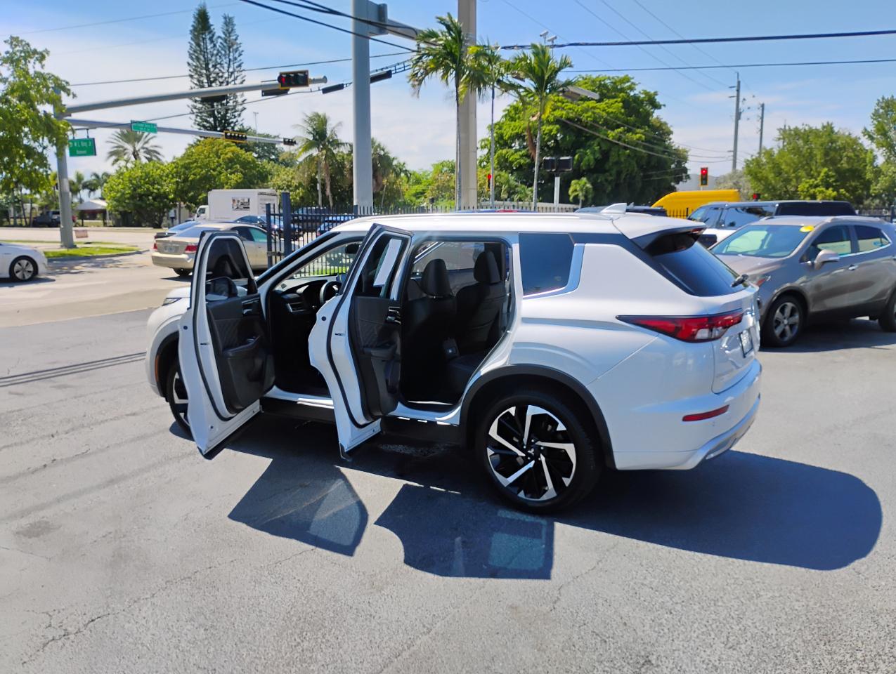 Mitsubishi Outlander SEL 2WD 2022