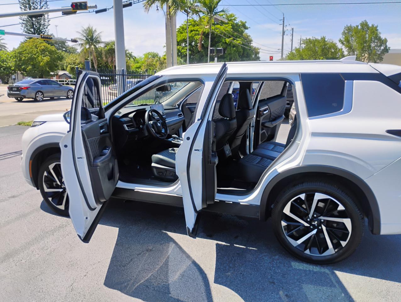 Mitsubishi Outlander SEL 2WD 2022