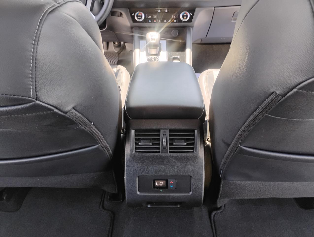 Mitsubishi Outlander SEL 2WD 2022