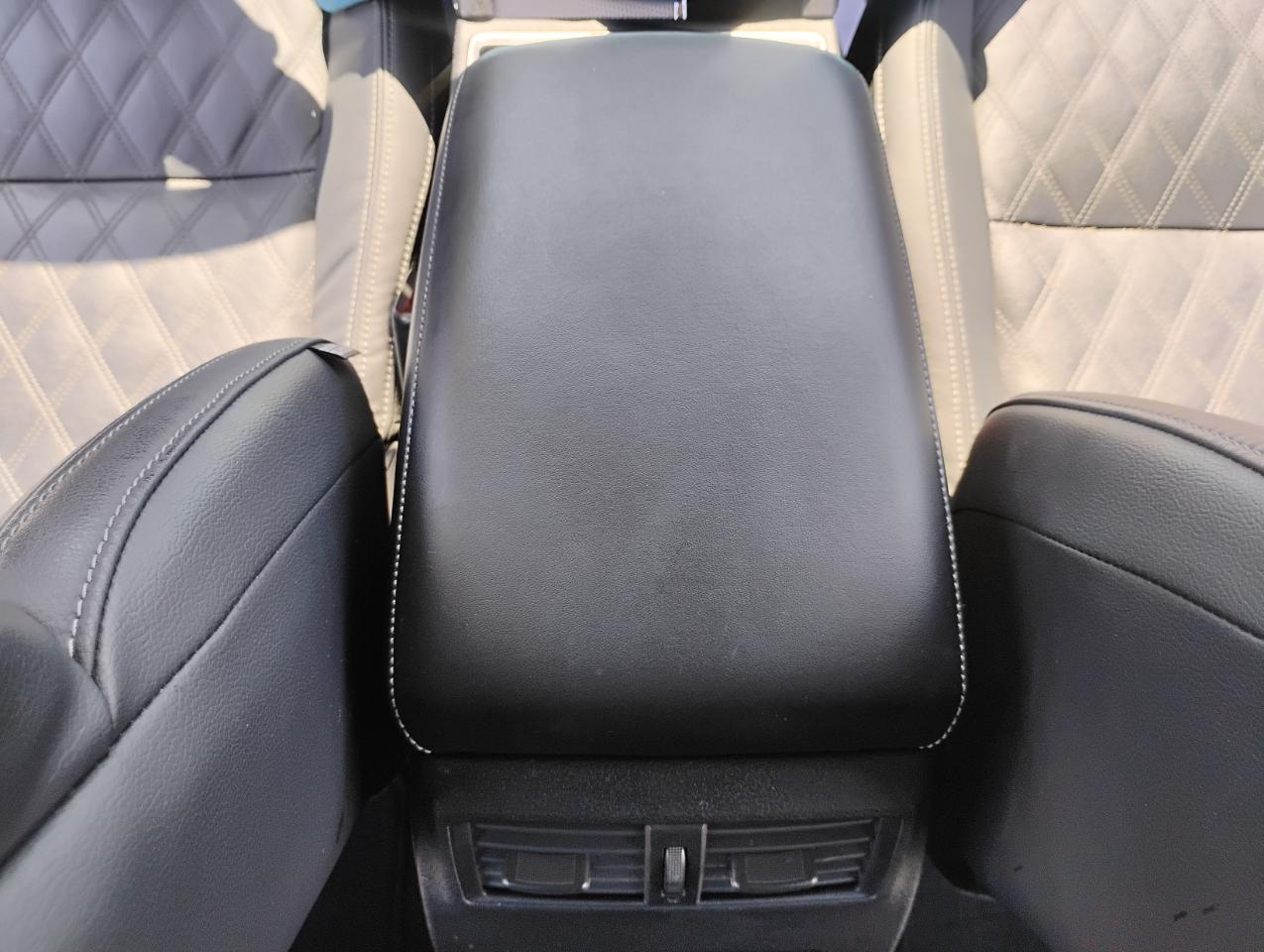 Mitsubishi Outlander SEL 2WD 2022