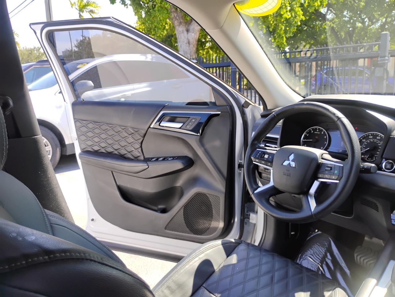 Mitsubishi Outlander SEL 2WD 2022