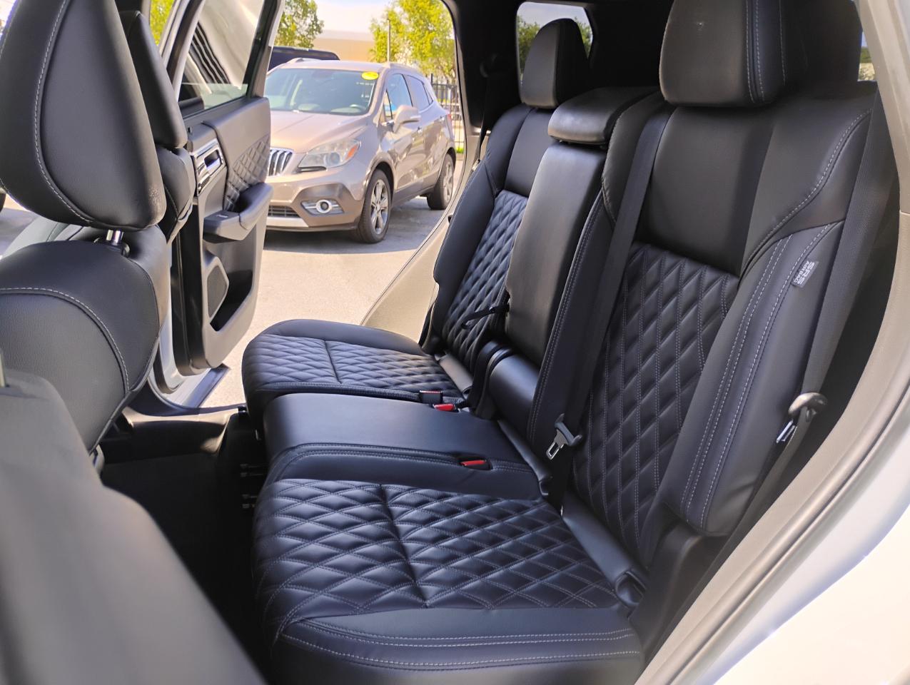 Mitsubishi Outlander SEL 2WD 2022