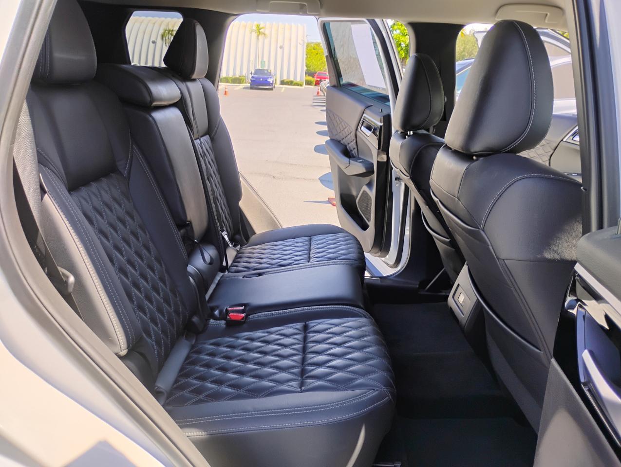Mitsubishi Outlander SEL 2WD 2022