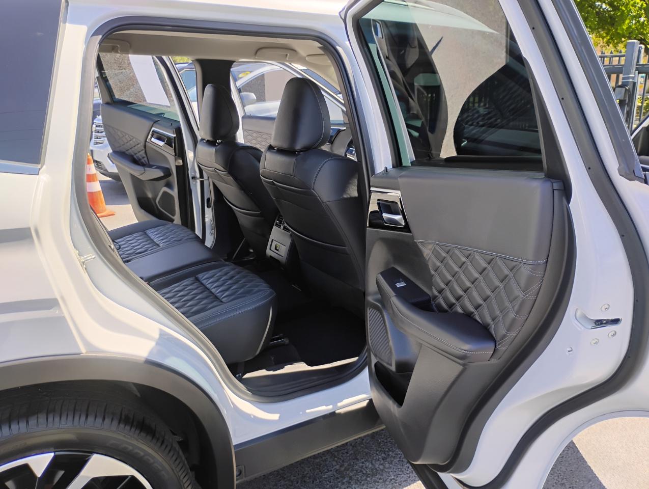 Mitsubishi Outlander SEL 2WD 2022