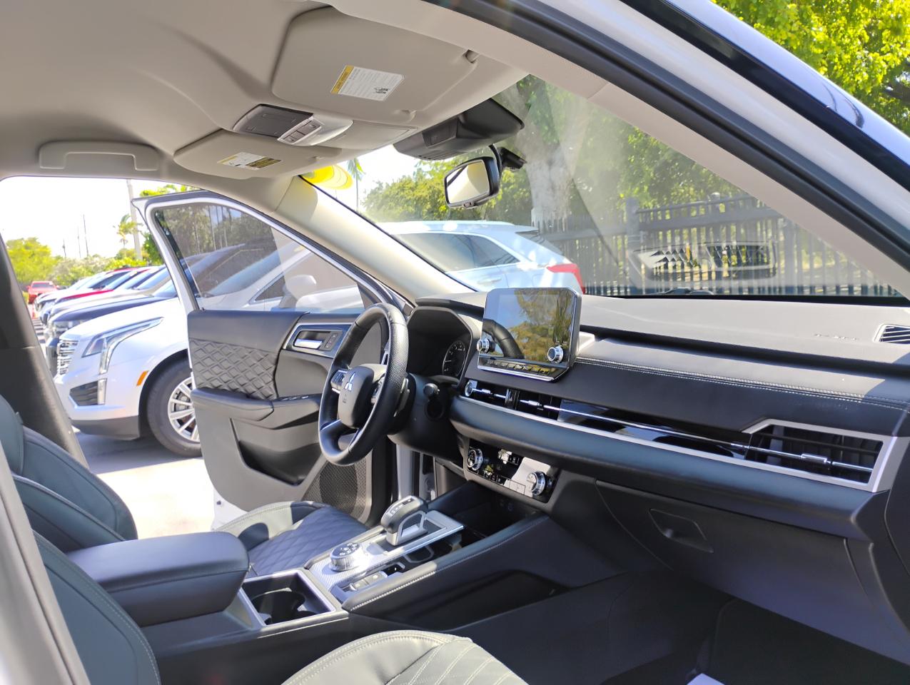 Mitsubishi Outlander SEL 2WD 2022