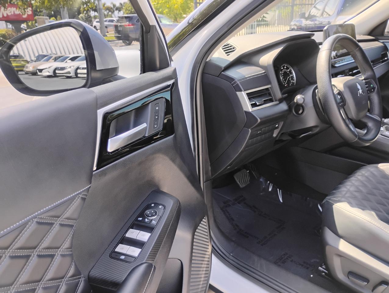Mitsubishi Outlander SEL 2WD 2022