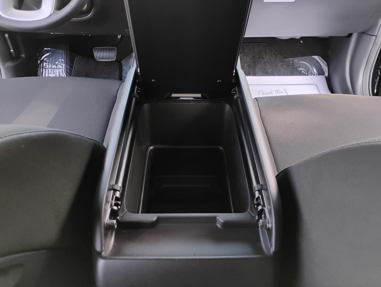 Hyundai Santa Fe SE 2026