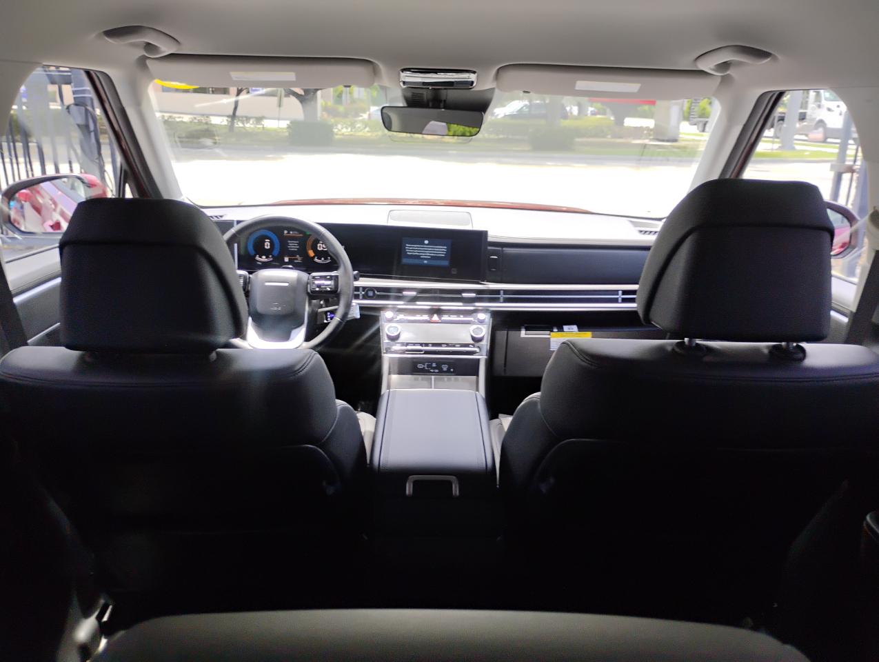 Hyundai Santa Fe SEL 2025