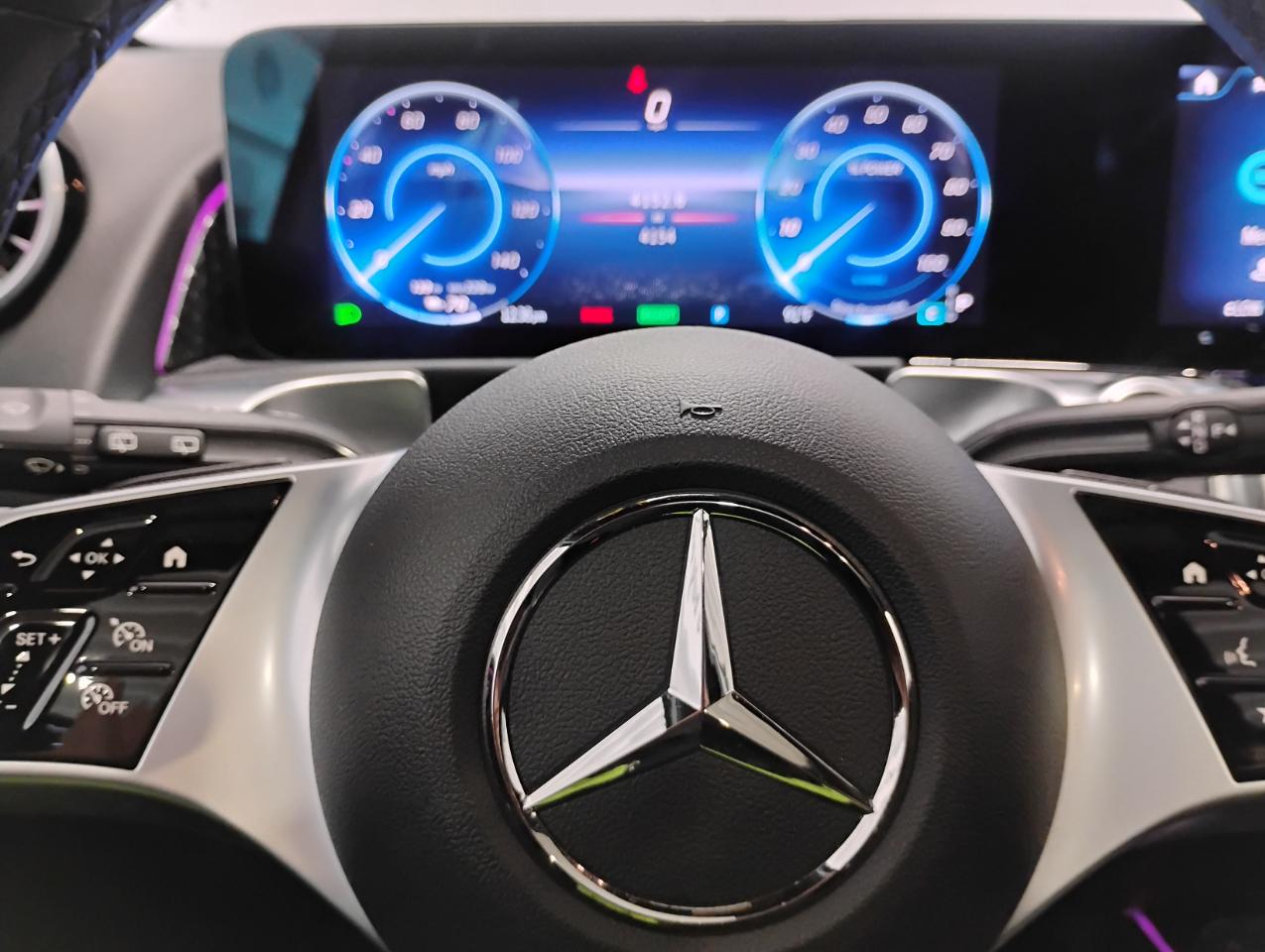 Mercedes-Benz EQB EQB 300 2024