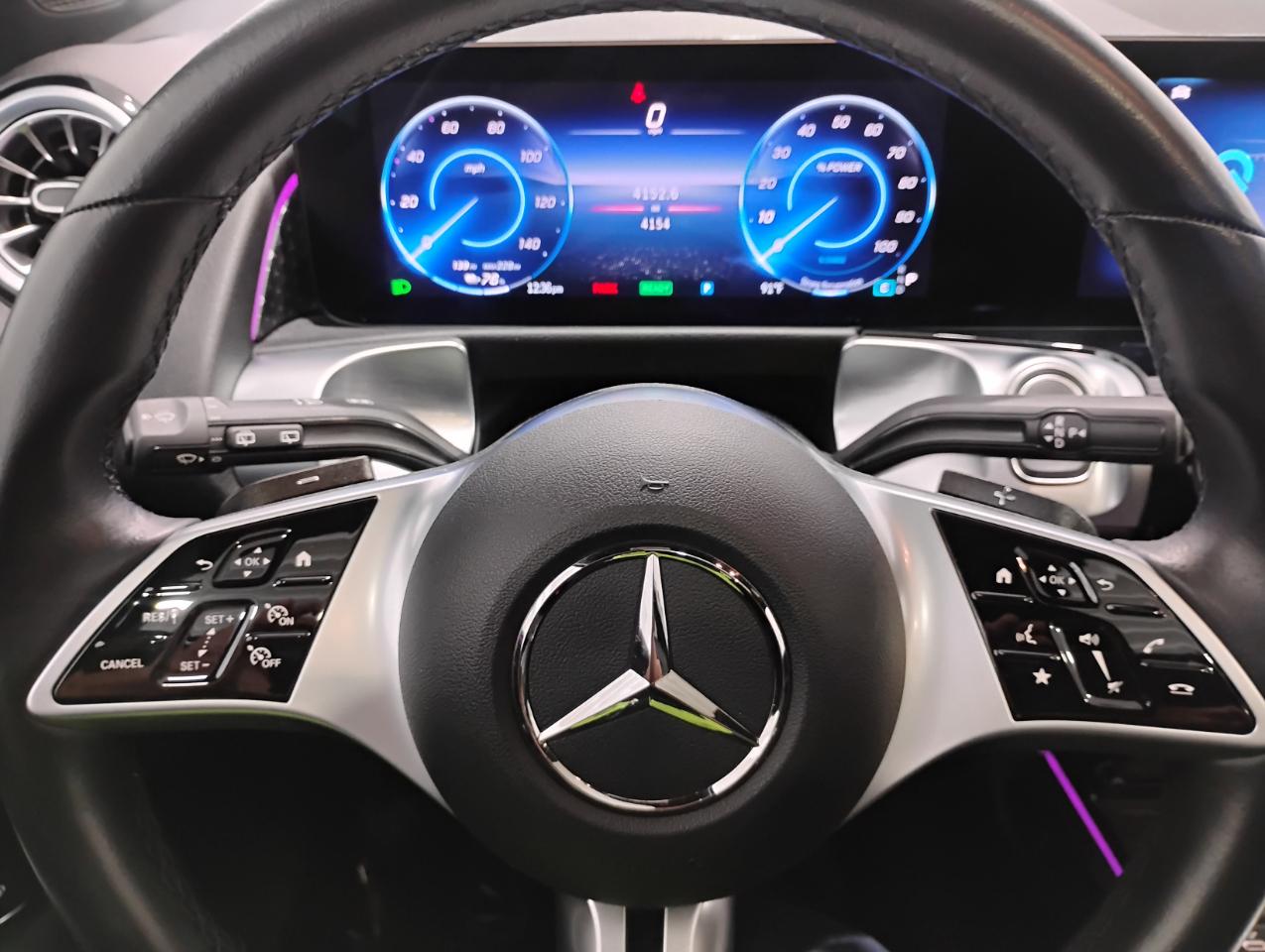 Mercedes-Benz EQB EQB 300 2024