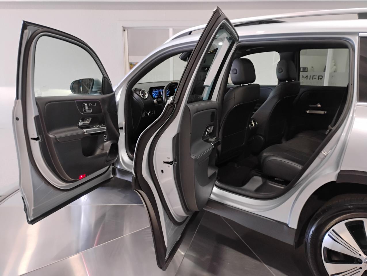 Mercedes-Benz EQB EQB 300 2024
