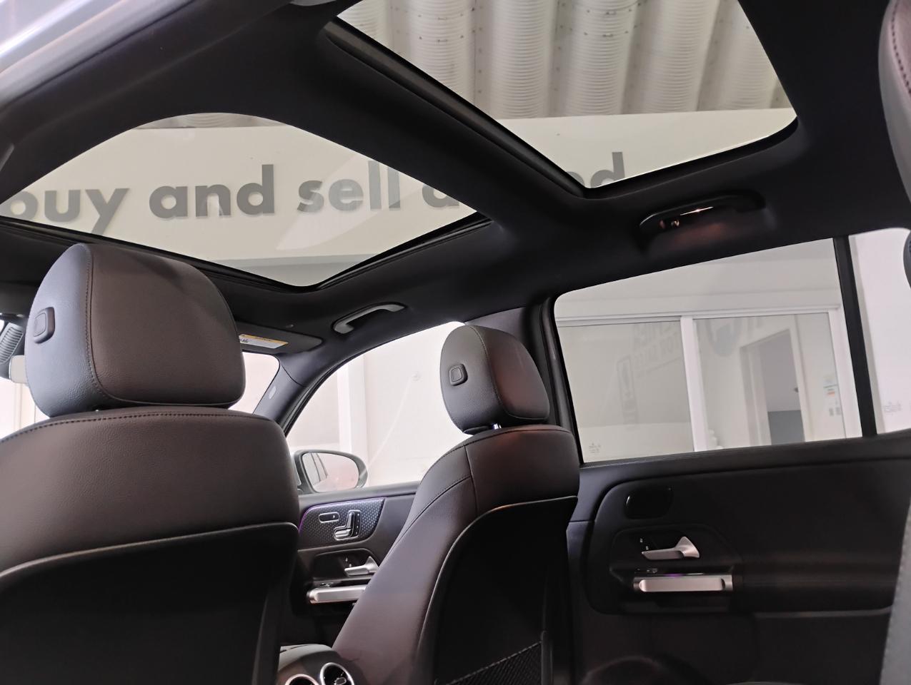 Mercedes-Benz EQB EQB 300 2024