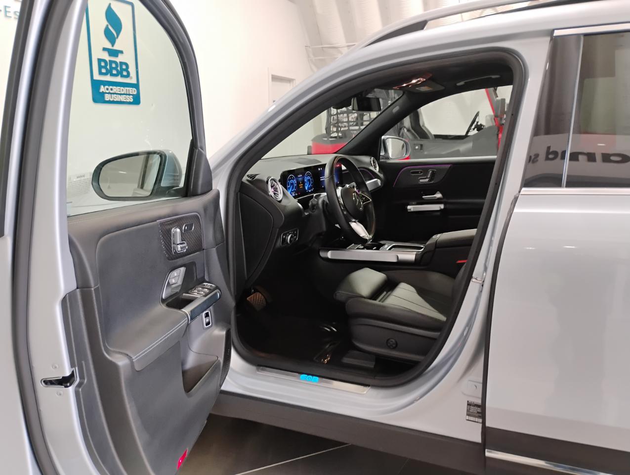 Mercedes-Benz EQB EQB 300 2024