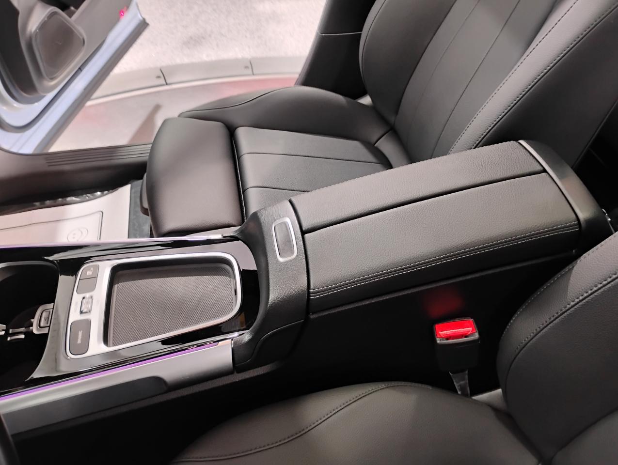 Mercedes-Benz EQB EQB 300 2024