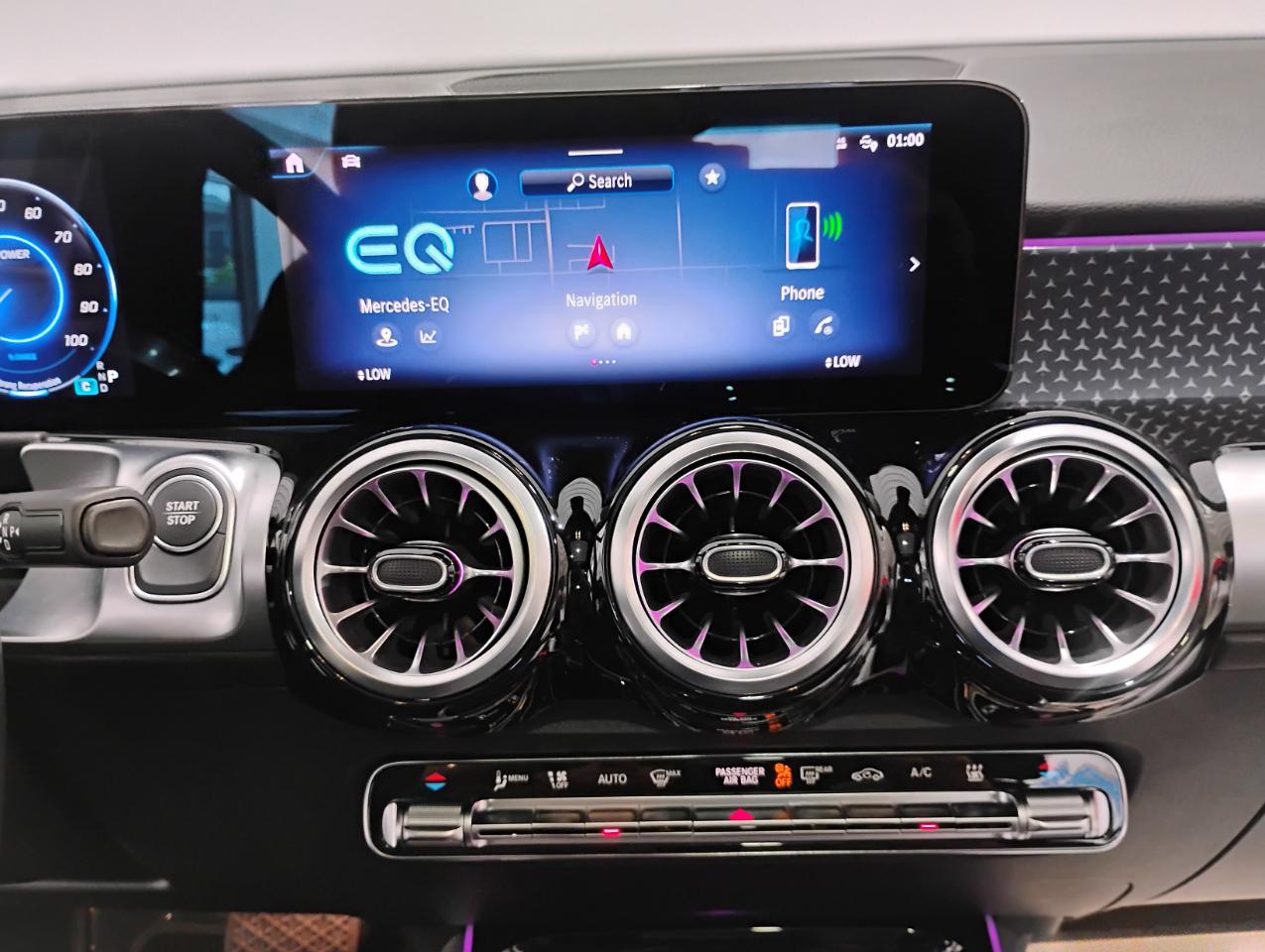 Mercedes-Benz EQB EQB 300 2024