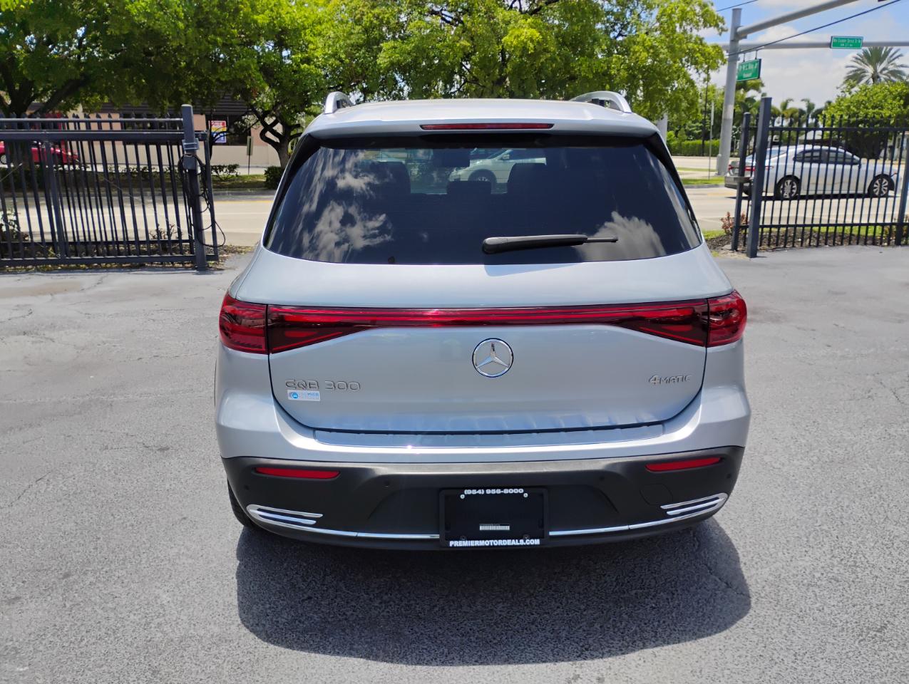 Mercedes-Benz EQB EQB 300 2024