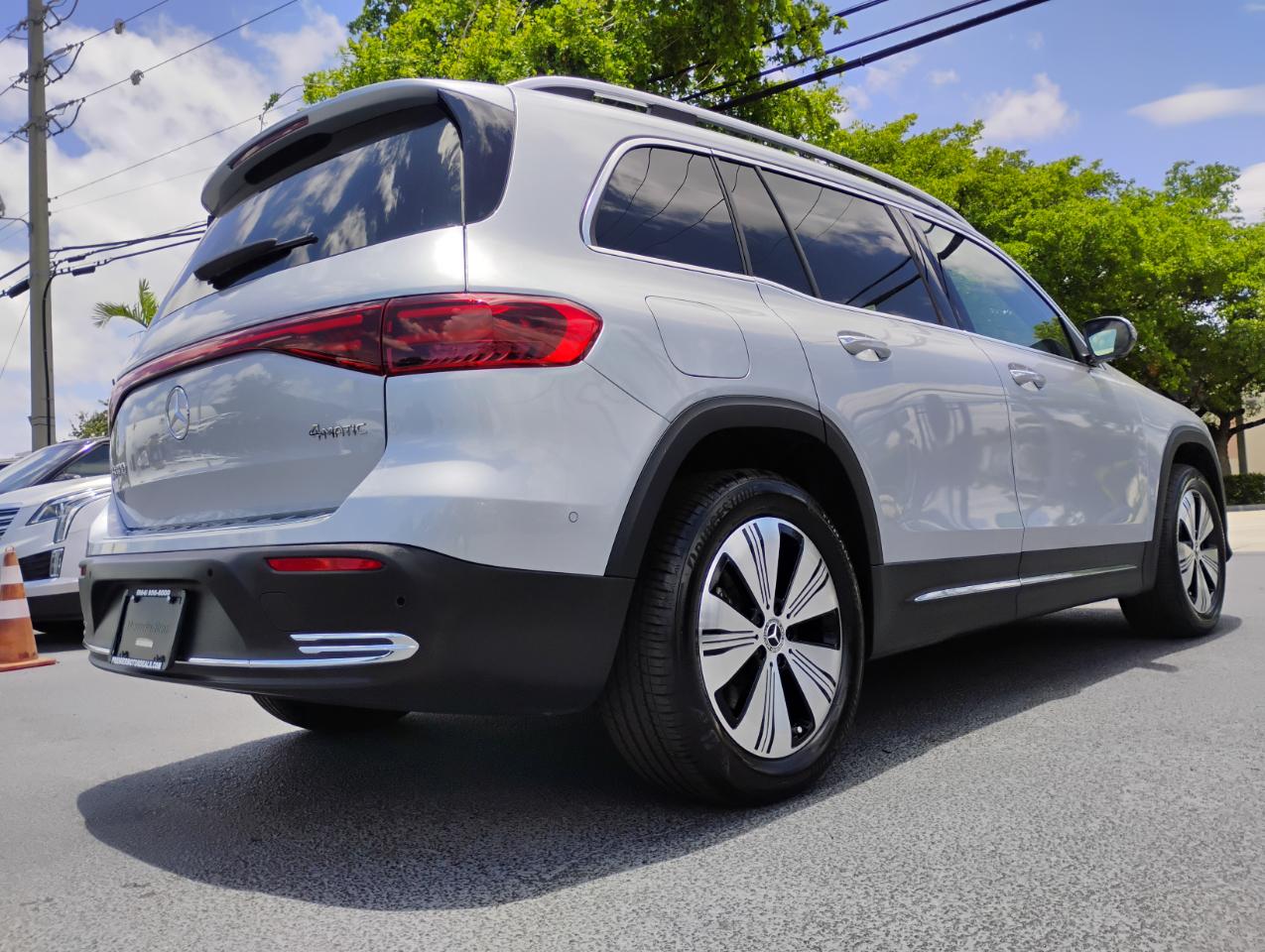 Mercedes-Benz EQB EQB 300 2024