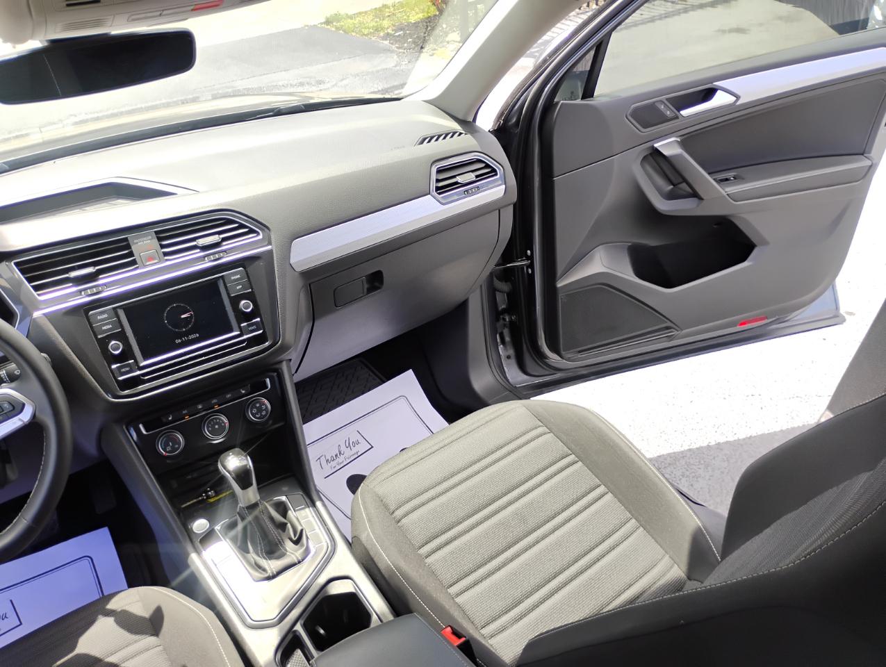 Volkswagen Tiguan S 2024