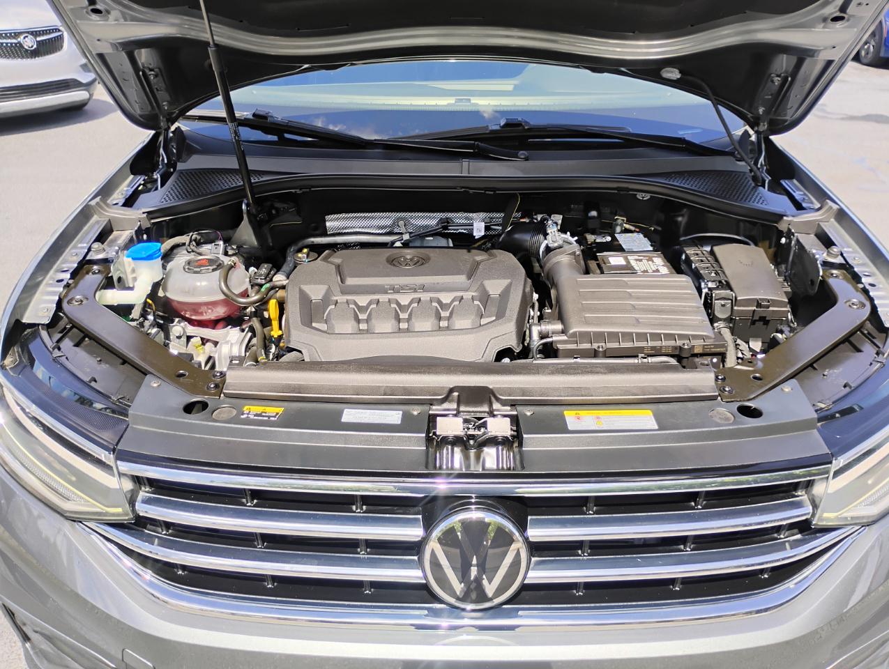 Volkswagen Tiguan S 2024