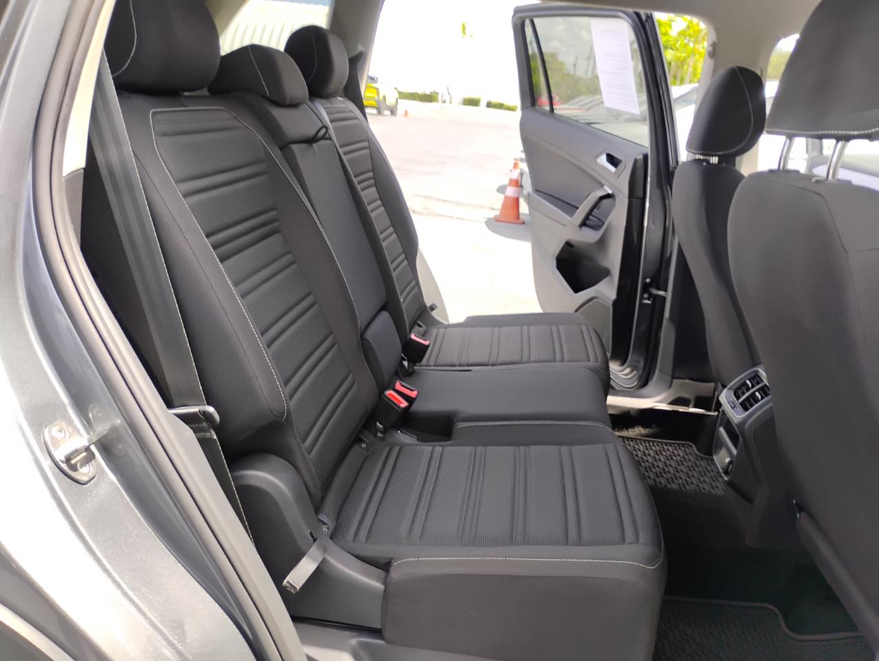 Volkswagen Tiguan S 2024