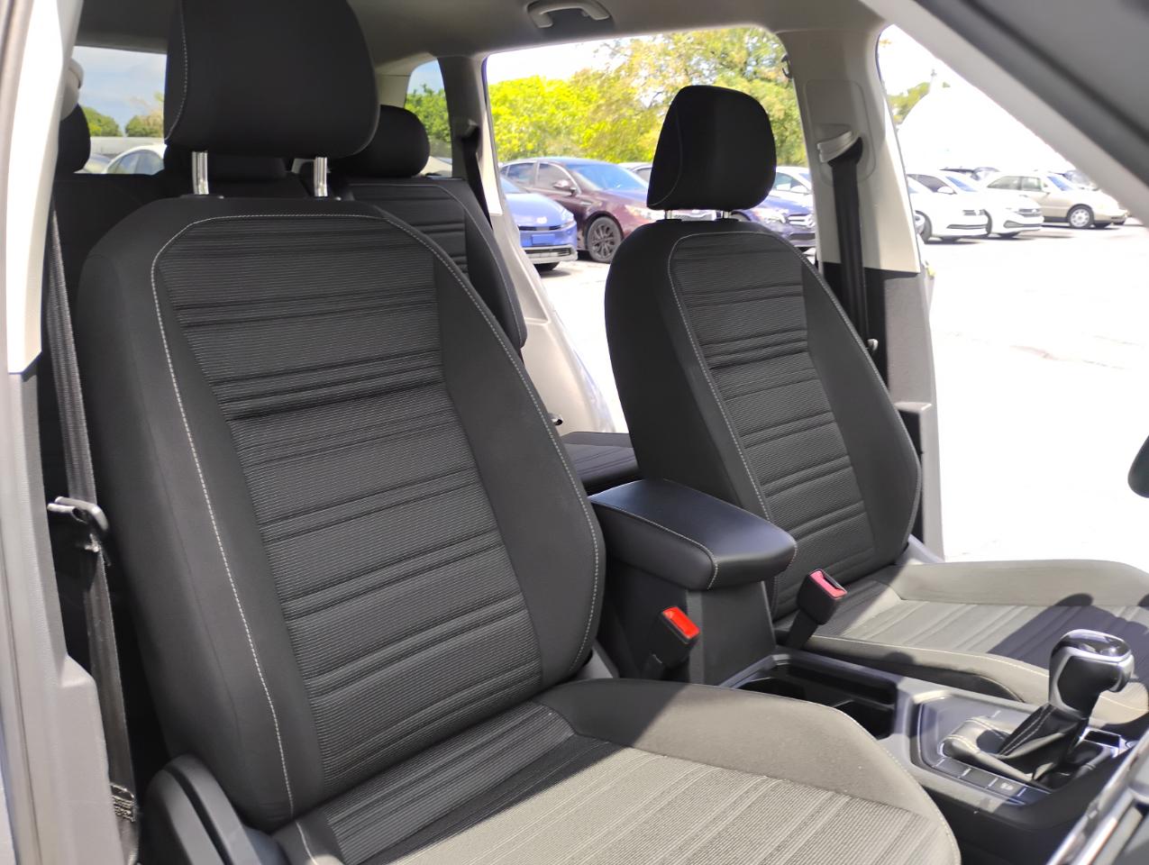 Volkswagen Tiguan S 2024