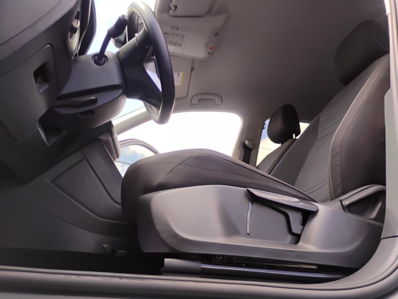 Volkswagen Tiguan S 2024